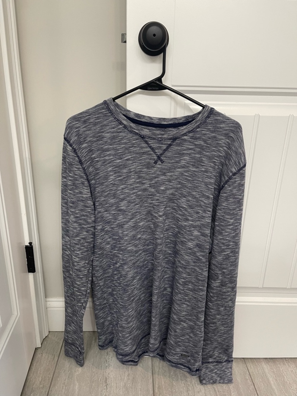 Express Heathered Navy Long Sleeve Crewneck Top